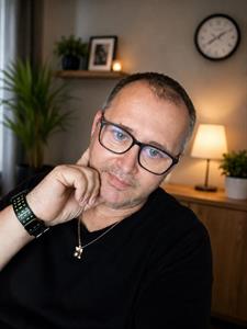 Laci 50 éves férfi, Heves megye