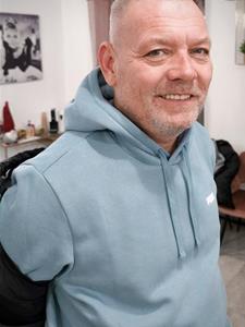 Lacix 53 éves férfi, Győr-Moson-Sopron megye