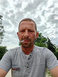 Laller 45 éves férfi, Komárom-Esztergom megye