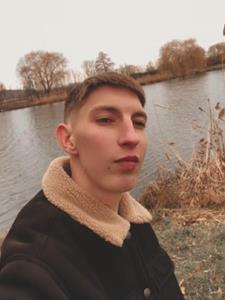 László 26 éves férfi, Komárom-Esztergom megye