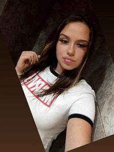 Leila 31 éves nő, Veszprém megye