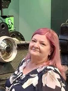 Lujzika 61 éves nő, Budapest