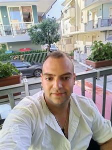 Márki 26 éves férfi, Budapest