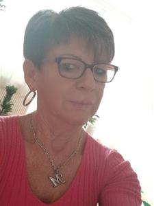 Márta 57 éves nő, Heves megye