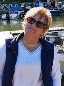 Márta 55 éves nő, Komárom-Esztergom megye