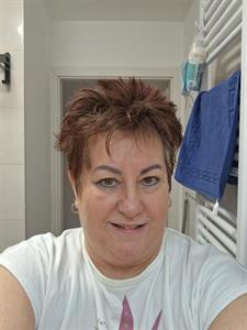 mazsu 64 éves nő, Komárom-Esztergom megye