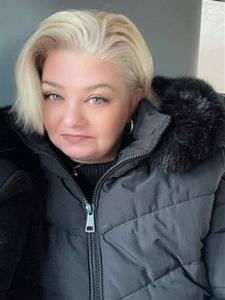 Nika 52 éves nő, Pest megye