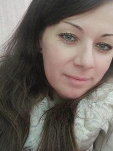 Niky 35 éves nő, Jász-Nagykun-Szolnok megye
