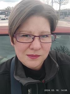 Ninnya 42 éves nő, Komárom-Esztergom megye