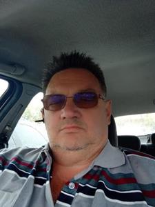 Őszes 61 éves férfi, Pest megye