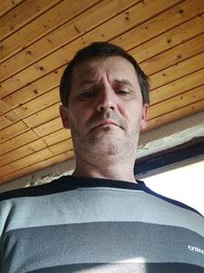 Pepe 42 éves férfi, Győr-Moson-Sopron megye