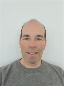 Péter 54 éves férfi, Budapest