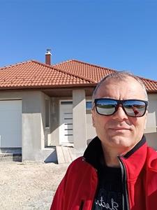 Peti  56 éves férfi, Győr-Moson-Sopron megye