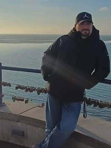 Petya 40 éves férfi, Pest megye