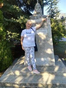 Rebeka  63 éves nő, Győr-Moson-Sopron megye