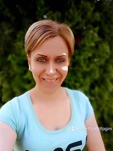 Reni 46 éves nő, Budapest