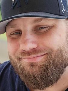 Rob 43 éves férfi, Pest megye