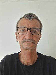 Robi 54 éves férfi, Pest megye