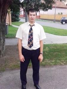 Roli 40 éves férfi, Nitriansky