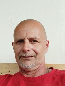 Sanyi 47 éves férfi, Pest megye