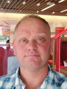 Sanyi7920 47 éves férfi, Zala megye