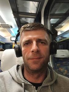 Sasa 40 éves férfi, Budapest