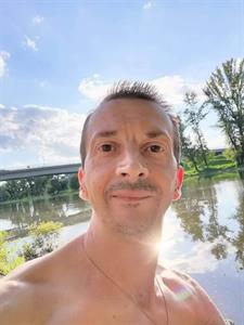 Szabi 49 éves férfi, Győr-Moson-Sopron megye