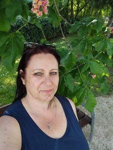 Szilvi 48 éves nő, Budapest