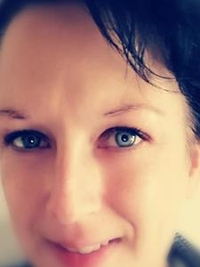 Szyrén 44 éves nő, Tolna megye