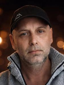 Thomas 46 éves férfi, Budapest