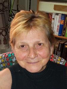Tilda 68 éves nő, Budapest
