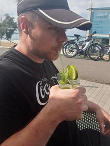 Tom 37 éves férfi, Heves megye