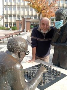 Tom 68 éves férfi, Budapest