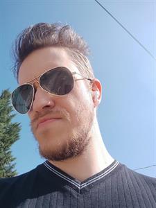 Tomi 36 éves férfi, Csongrád megye