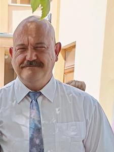 Tomi 49 éves férfi, Pest megye