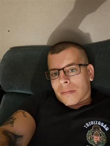Tűzoltó Szabi 38 éves férfi, Komárom-Esztergom megye