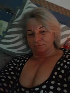 Vicuska  67 éves nő, Heves megye