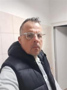 Viktor 45 éves férfi, Hajdú-Bihar megye