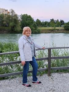 Vöröske 72 éves nő, Csongrád megye