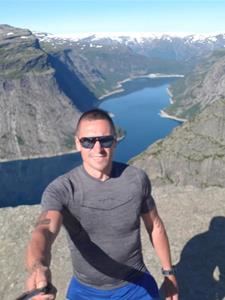 Xabi 42 éves férfi, Pest megye