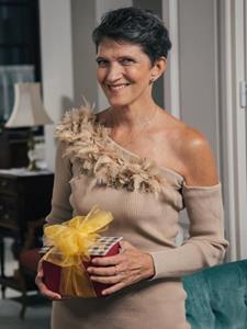 Yvette 59 éves nő, Heves megye