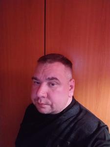 Zoli 44 éves férfi, Budapest