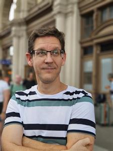 Zoli 49 éves férfi, Pest megye