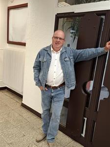 Zoli 53 éves férfi, Pest megye