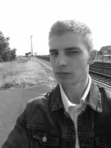 Zsolt 25 éves férfi, Heves megye