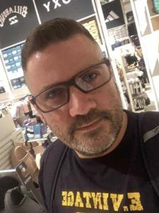 Zsolt 42 éves férfi, Győr-Moson-Sopron megye