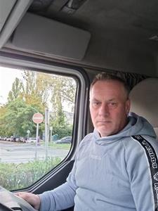 Zsolti 51 éves férfi, Pest megye