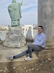 Zsombi 21 éves férfi, Komárom-Esztergom megye