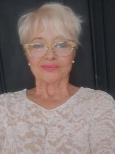 Zsuzso 64 éves nő, Budapest